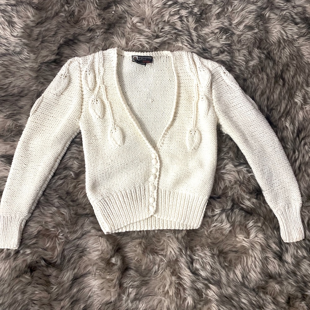 Vintage Romantic Cardigan 🌸